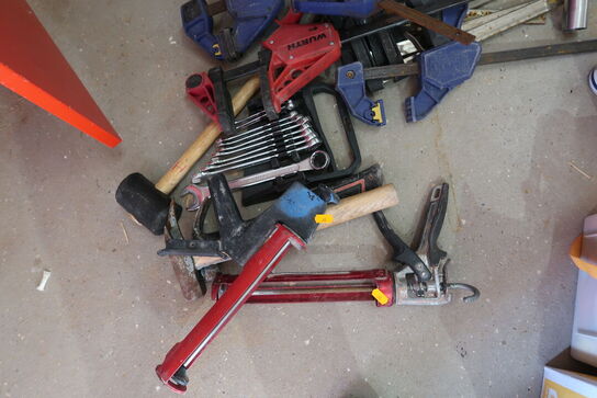 Div. Skruetvinger samt værktøj