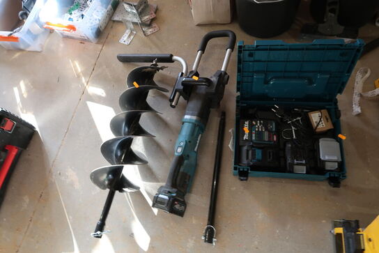 Akku pælebor MAKITA DG002G med 3 stk. batterier, lader samt udstyr