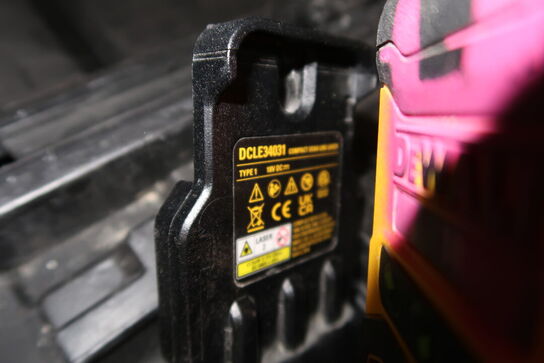 Multilinjelaser DEWALT DCLE34031
