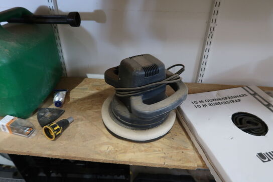 Div. Værktøj og varleager på reolhylder