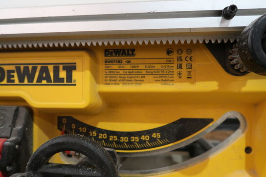 Bordrundsav DEWALT DWE7485-QS