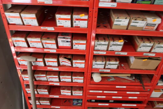 Div. Kiler, skruer WÜRTH, rawplugs m.m. (reoler medfølger ikke)