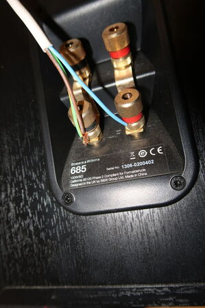 Forstærker DENON DRA-N5 med 2 stk. højtalere BOWERS & WILKINS 685