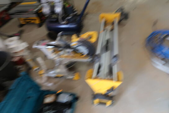 Kap-/geringssav DEWALT DCS365 med arbejdsbord