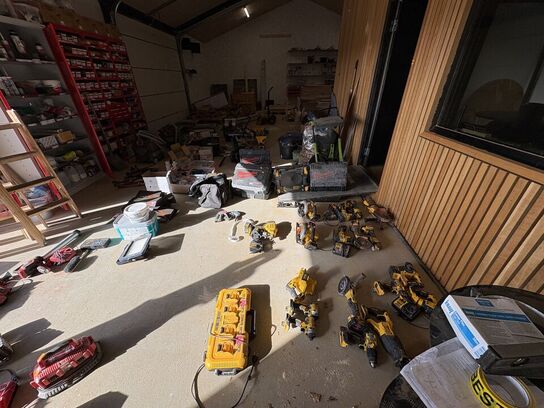 Heidahl ApS *Trailer - Værktøj - Varelager m.m.*