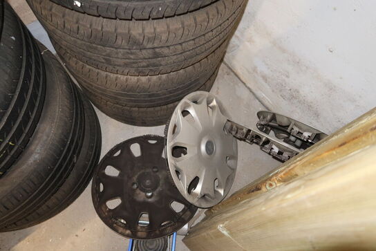 4 stk. fælge med dæk GOODYEAR 215/65R15C