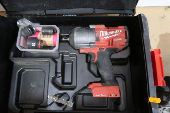 Akku slagnøgle MILWAUKEE M18 ONEFHIWF12 med 3 stk. værktøjskasser