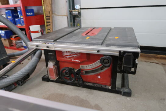 Bordrundsav MILWAUKEE M18 FTS210