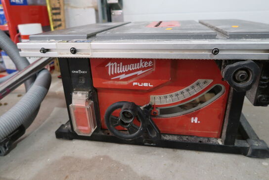Bordrundsav MILWAUKEE M18 FTS210