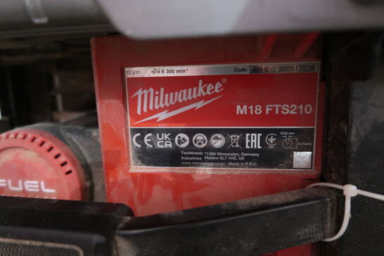 Bordrundsav MILWAUKEE M18 FTS210