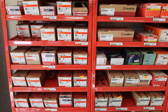 Div. Kiler, skruer WÜRTH, rawplugs m.m. (reoler medfølger ikke)