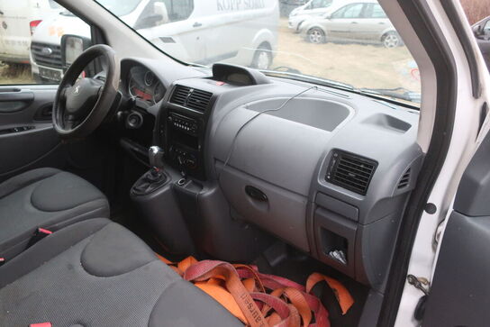 Varebil PEUGEOT EXPERT. 2,0 HDI 163 L1H1 AUT.