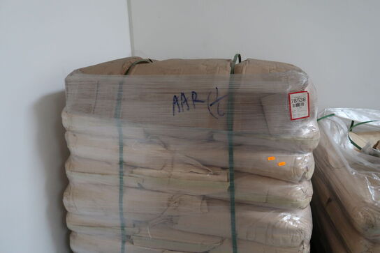 Palle med 48 stk. sække vandabsorberende granulat GELYGO. Vejl. udsalgspris pr stk: 3500,- kr