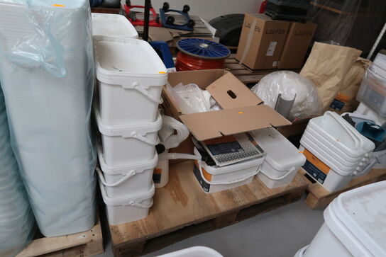 Div. Doseringskander GELYGO, spande, reol m.m.