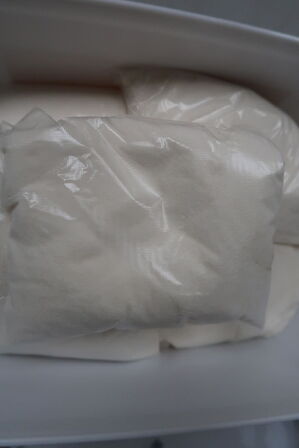 Palle med 24 stk. sække vandabsorberende granulat GELYGO. Vejl. udsalgspris pr stk: 3500,- kr