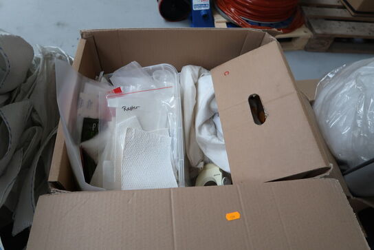 Div. Doseringskander GELYGO, spande, reol m.m.