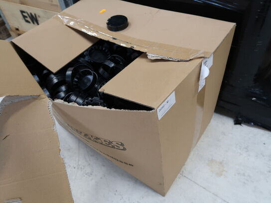 Kasse med beskyttelseslåg til fustager