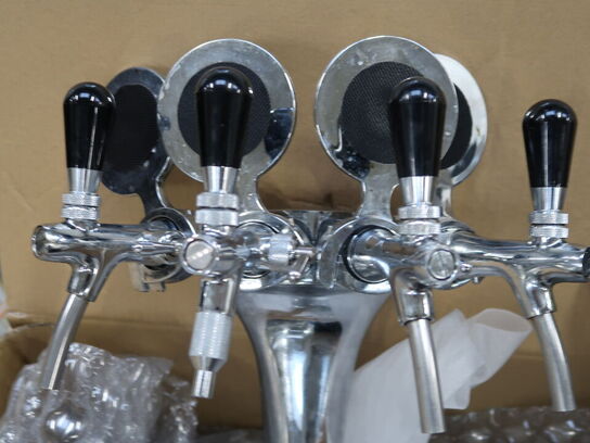 2 stk. Tappetårn med 4 haner