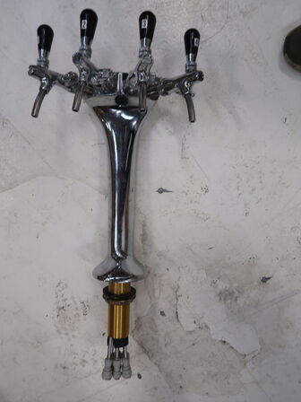 Tappetårn med 4 haner