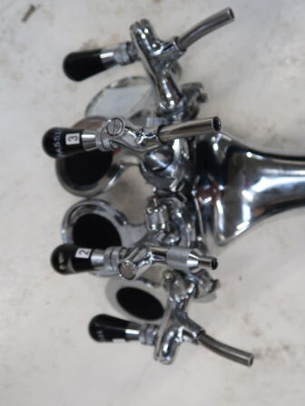 Tappetårn med 4 haner