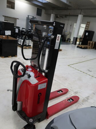 Elektrisk stabler GUTMAN SPM1525
