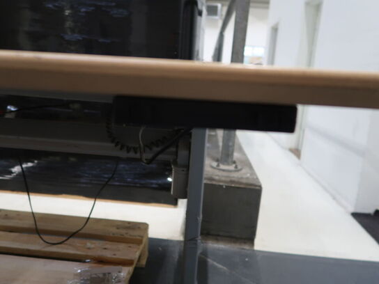 El hæve/sænke skrivebord 180x100 cm