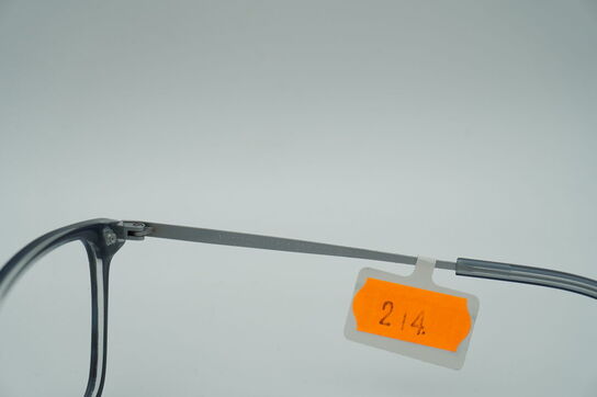 Brillestel HARVY & RACHEL HAMPER HA 221