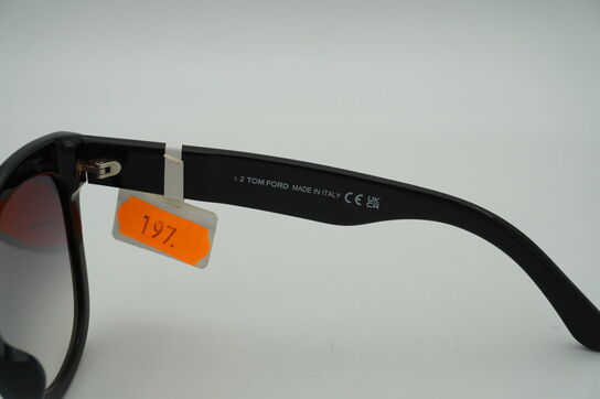 Solbriller TOM FORD TF870 01B