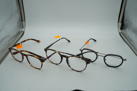 3 brillestel heraf 1 EINSTOFFEN