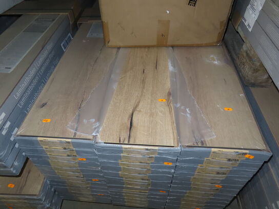 104 kvm. Laminatgulv - Oak