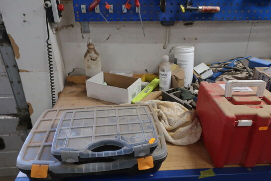 Arbejdsbord med indhold