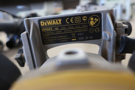 Lamelfræser DEWALT DW682-QS