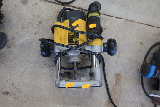 Overfræser DEWALT DW621