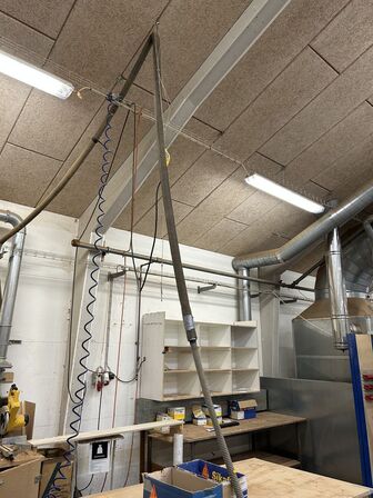 Udsugningsslange med trykluftpistol