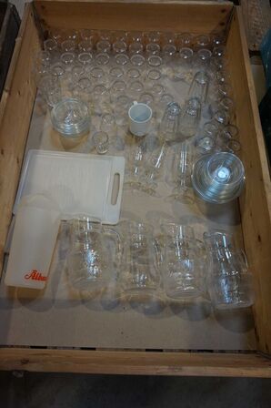 2 Paller med overskud fra kantine (MOMSFRI) 