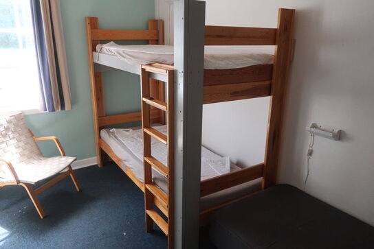 Alt indhold i rummet