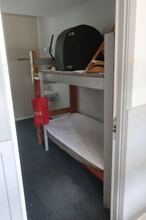 Alt indhold i rummet