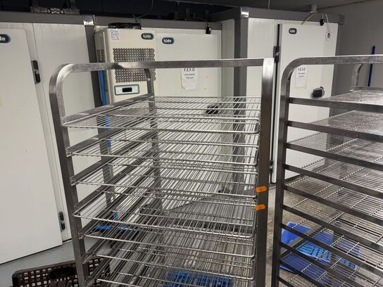 Stikvogn med indhold