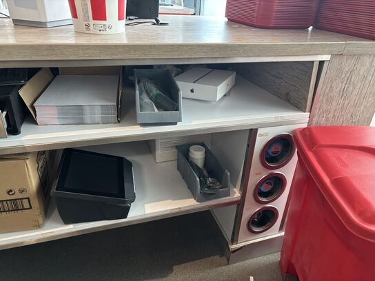 Div. Indhold i disk (elektronik medfølger ikke)