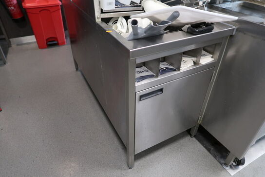 Serveringssstation uden indhold