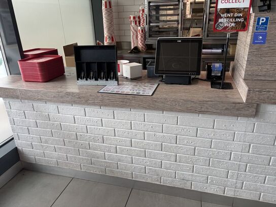 Div. Indhold i disk (elektronik medfølger ikke)