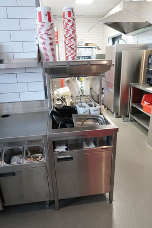 Serveringssstation uden indhold