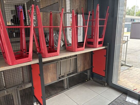 Barbord med 6 stk. barstole