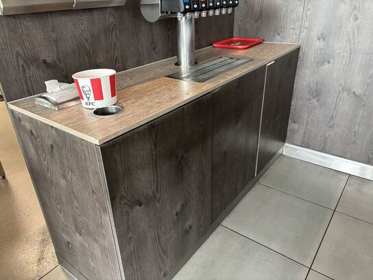 Disk med indhold (sodavandsdispenser medfølger ikke)