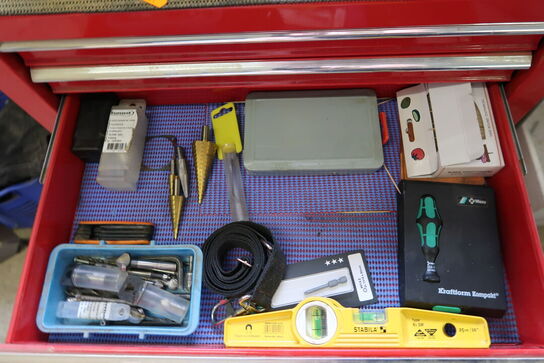 Værktøjsvogn med div. Værktøj m.m.