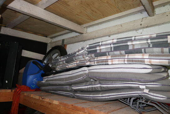 Div. Værktøj, 2-taktsbenzin, plejemidler m.m.