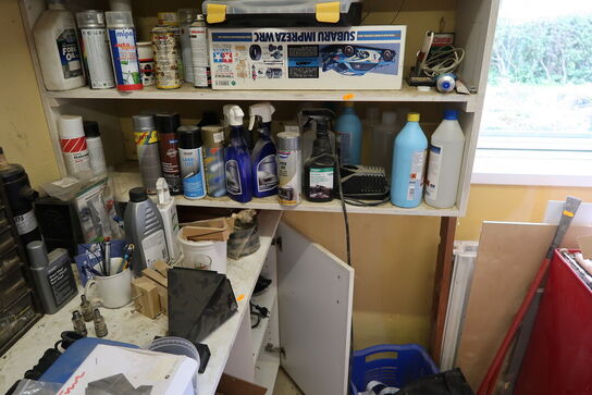 Div. Plejemidler, skruer, møtrikker, racerbiler m.m.