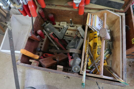 Værktøjskasse med div. Værktøj