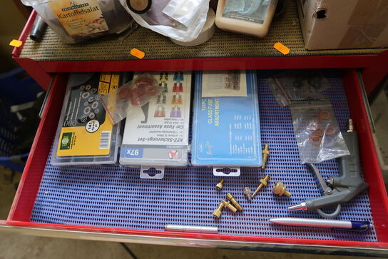 Værktøjsvogn med div. Værktøj m.m.