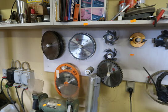 Div. Skæreklinger, overfræser, værktøj m.m.